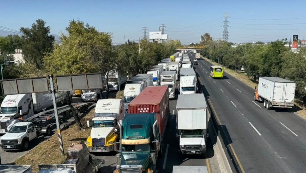 Actualización en Vivo: Autopista México-Querétaro, Últimas Noticias sobre Choques y Cierres Viales