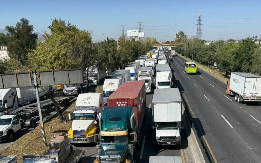 Actualización en Vivo: Autopista México-Querétaro, Últimas Noticias sobre Choques y Cierres Viales