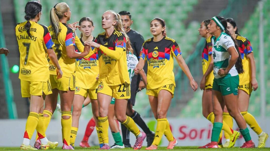 América Logra una Victoria en su Triunfal Debut ante Santos