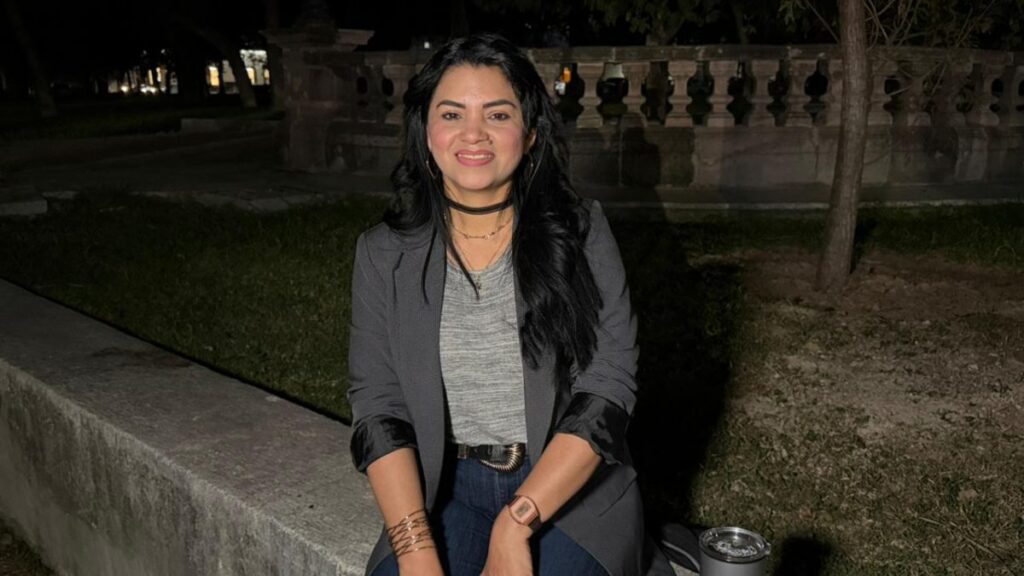 Dailing Rojas León Explica su Salida de Venezuela por la Crisis en Monterrey