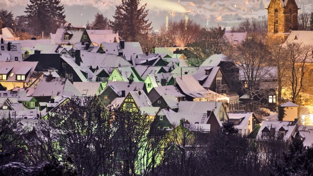 Tormenta Invernal en Los Ángeles: 5 Muertos y Miles de Vuelos Cancelados