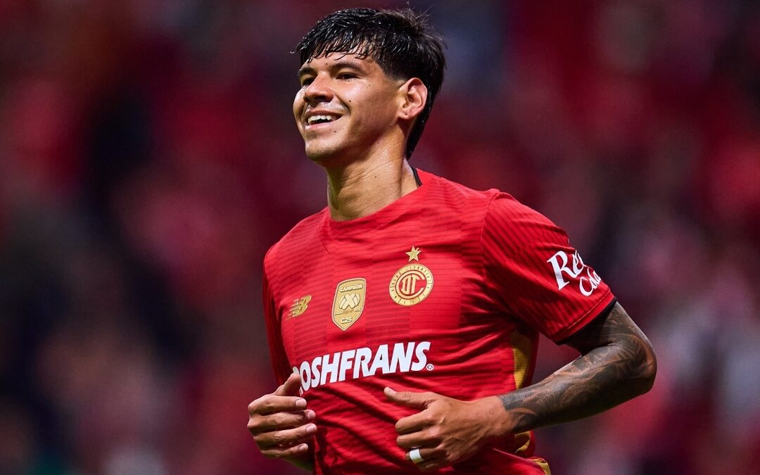 Robert Morales Se Prepara Sin Problemas en Toluca, A Pesar de la Novela que lo Rodea