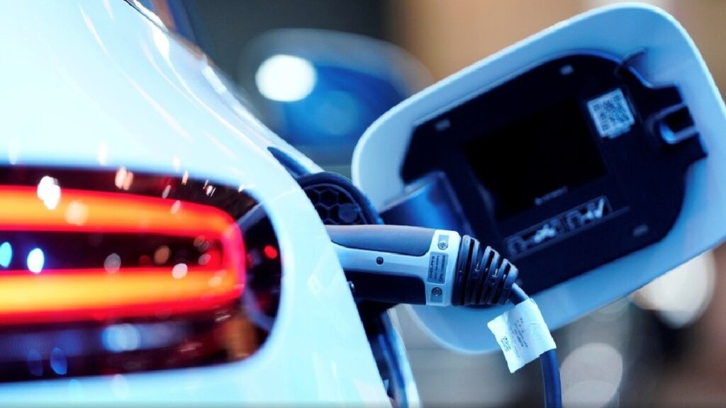 Tragedia en Los Ángeles: Niño de 5 años muere arrollado por vehículo eléctrico que supuestamente arrancó solo