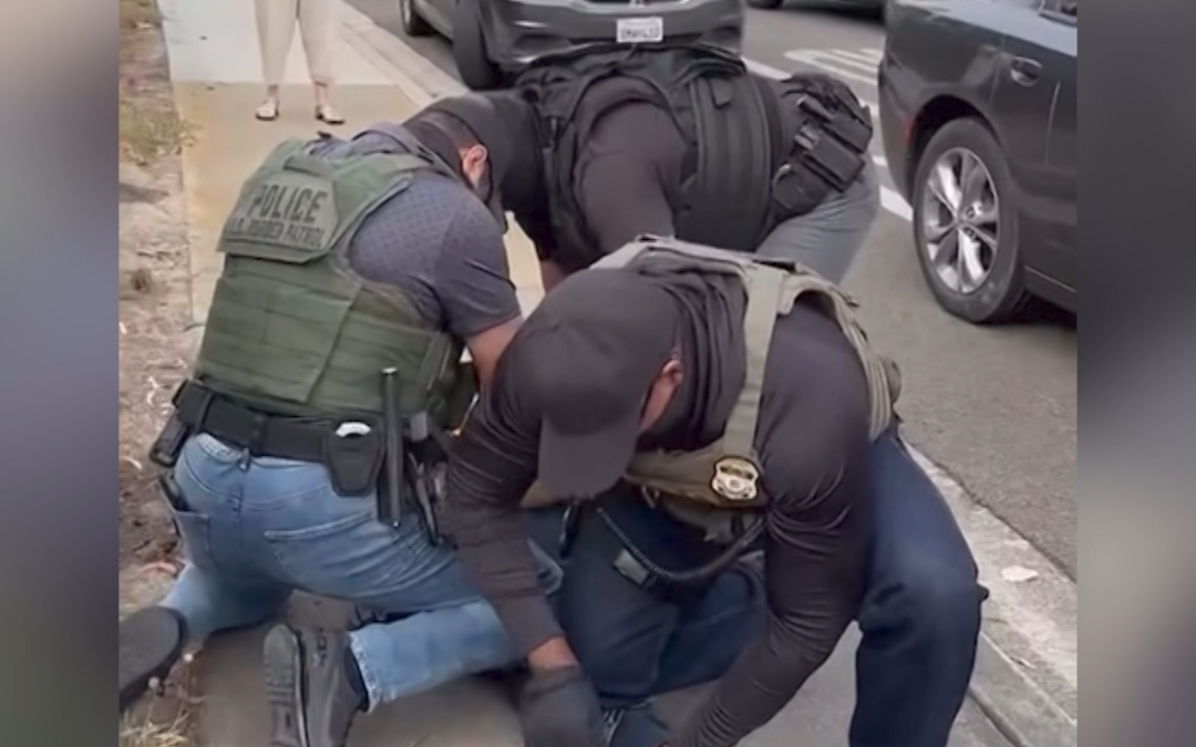 California Prohíbe Mascarillas a Agentes Durante Operativos para Mayor Transparencia