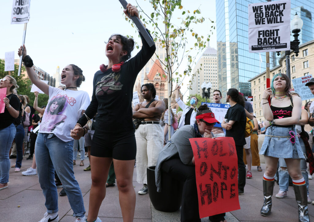 Protestas estudiantiles en Wichita exigen un alto a las acciones de ICE