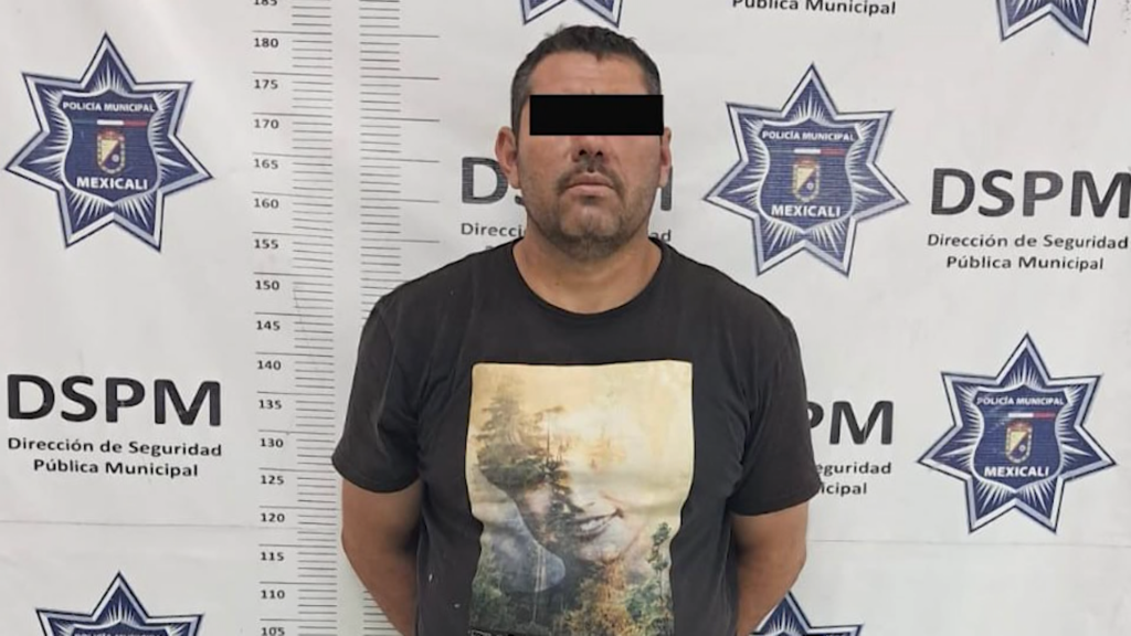 Recuperan Jeep robado y atrapan a sospechoso en Mexicali