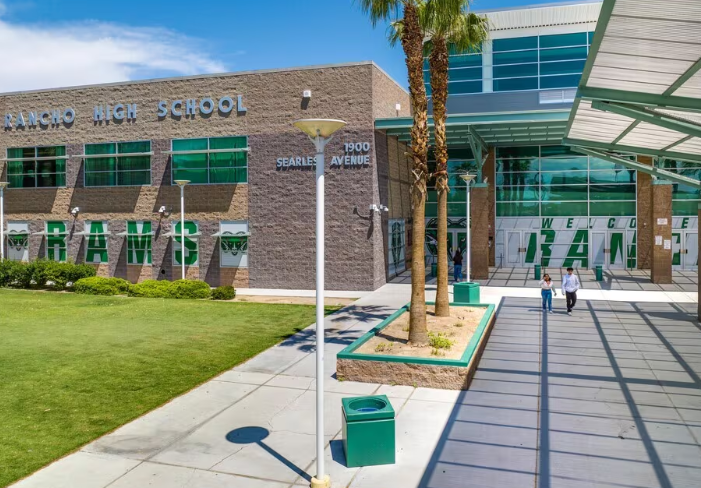 Proyectos de vida: Estudiantes de Rancho High School Innovan en Feria Educativa